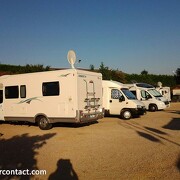 Aire de stationnement pour camping-cars